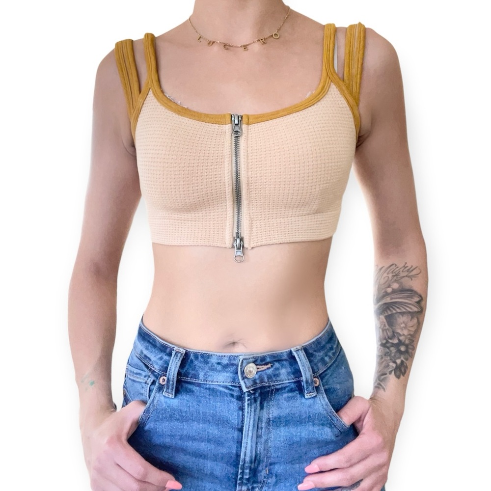 Urban Outfitters On My Way Seamless Zip Top - Picture 7 of 7